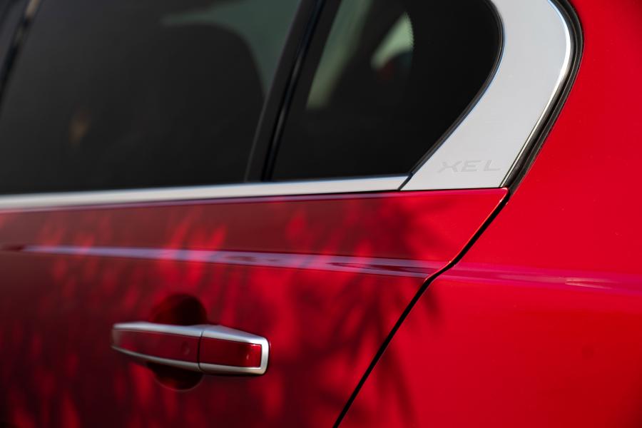 Детали экстерьера Jaguar XE L P250 HSE R-Dynamic 2019 года  (CN) (фото 17 из 31)